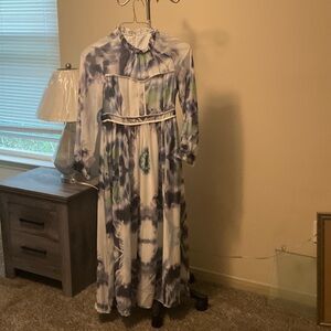 Maxi Tie-Dye Long Sleeve Dress - Blue & White